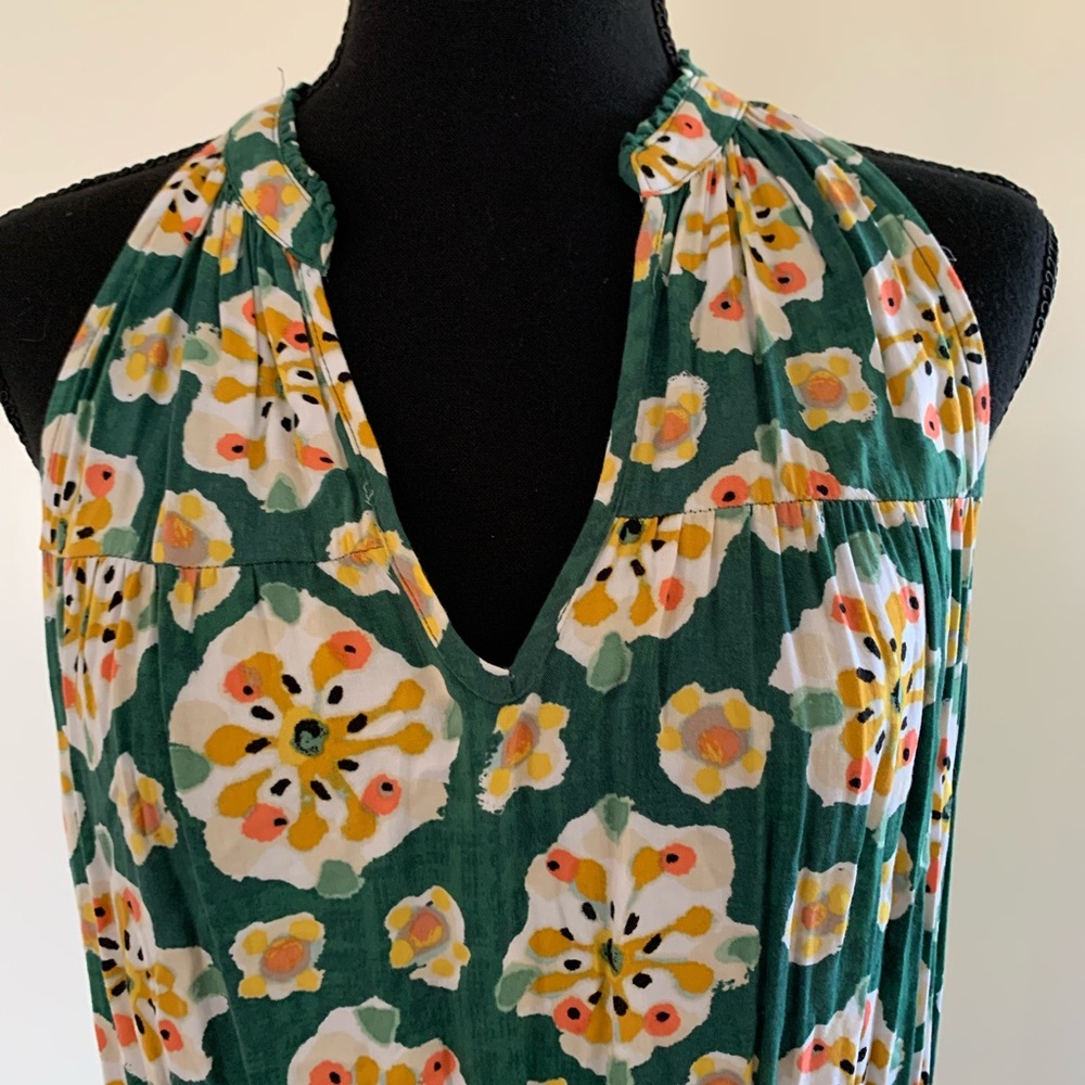 Women’s sleeveless maxi dress